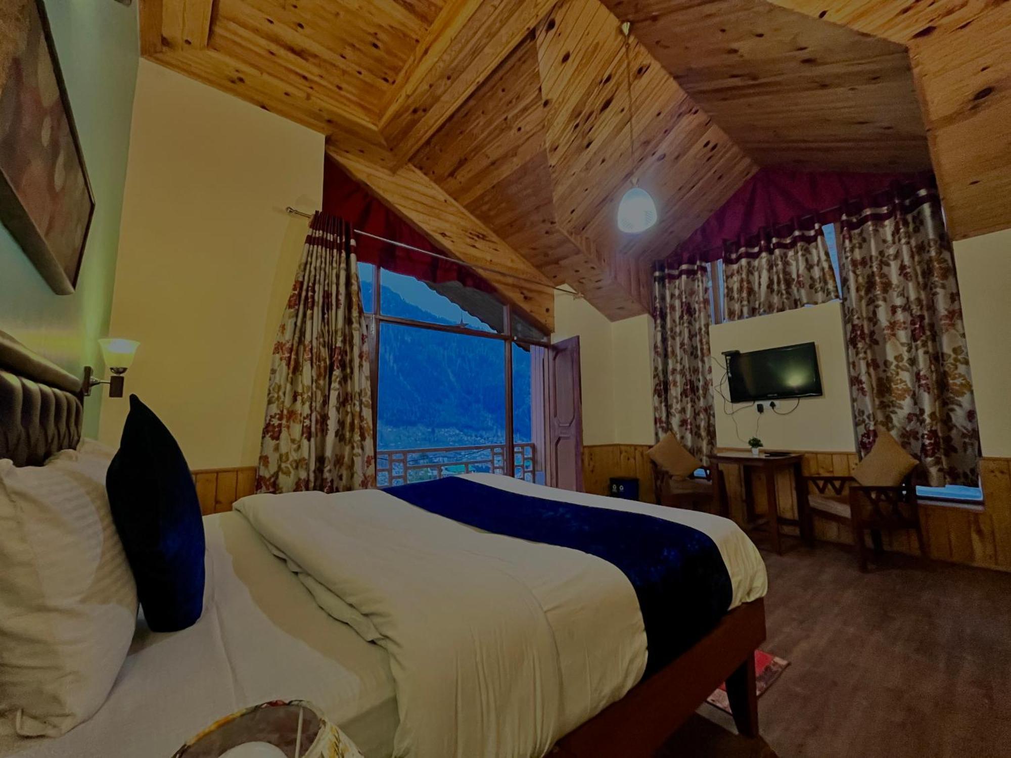 The Manu Emerald # Farmhouse # Top Selling Cottage In Manali # Peaceful Heritage Cozy Stay # Lawn With Bonfire # Most Awarded Bagian luar foto