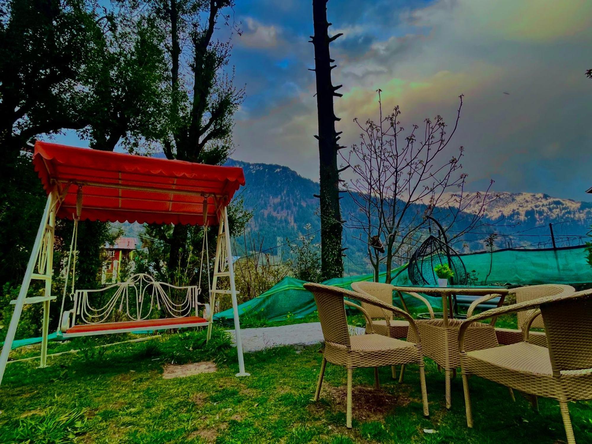 The Manu Emerald # Farmhouse # Top Selling Cottage In Manali # Peaceful Heritage Cozy Stay # Lawn With Bonfire # Most Awarded Bagian luar foto