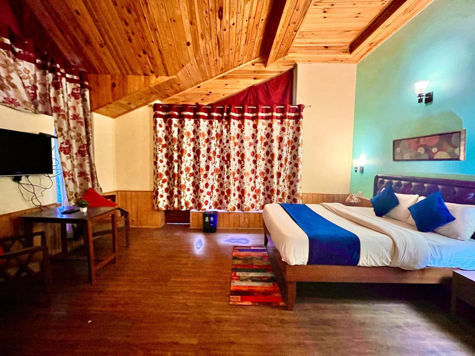 The Manu Emerald # Farmhouse # Top Selling Cottage In Manali # Peaceful Heritage Cozy Stay # Lawn With Bonfire # Most Awarded Bagian luar foto
