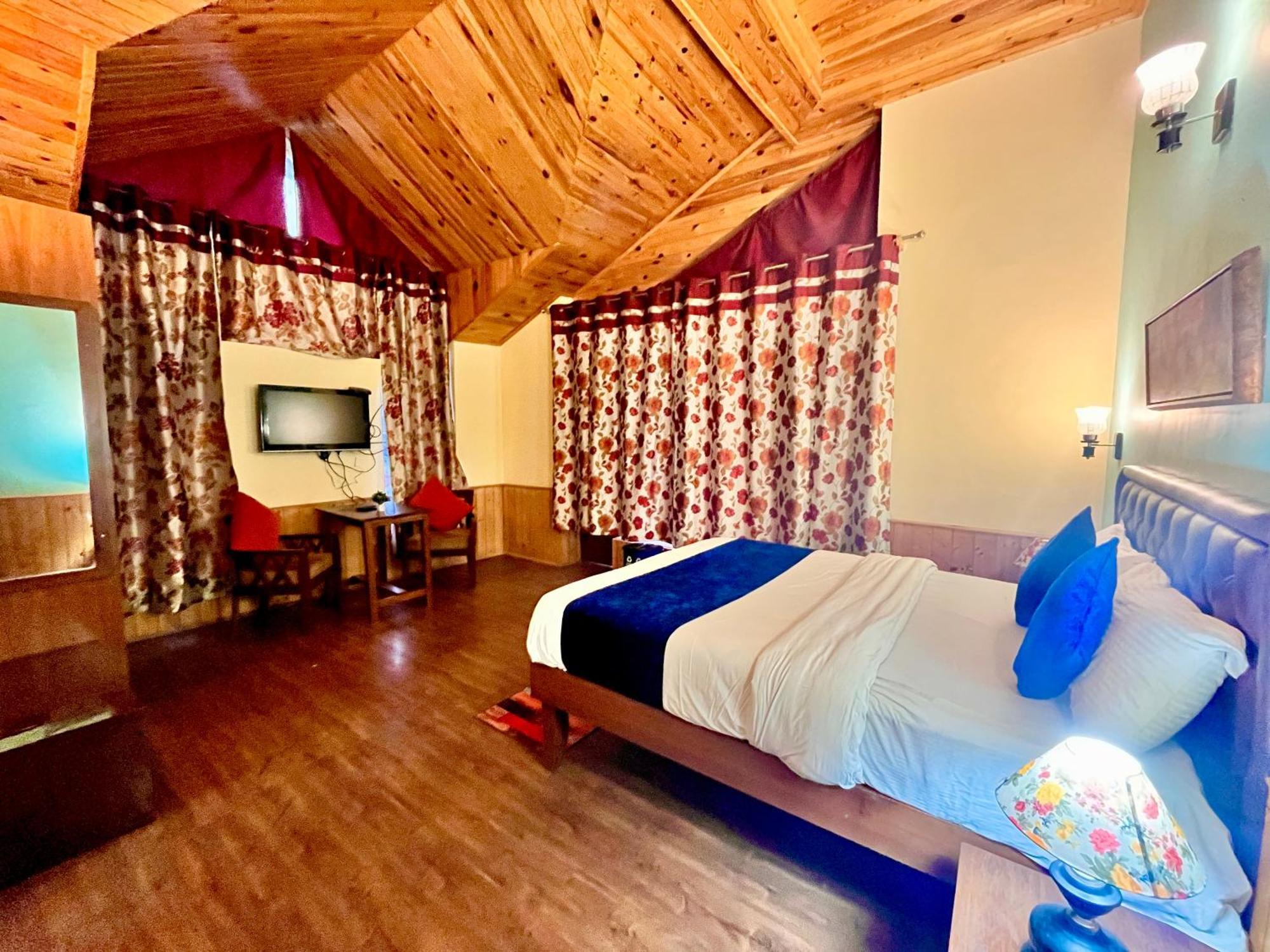The Manu Emerald # Farmhouse # Top Selling Cottage In Manali # Peaceful Heritage Cozy Stay # Lawn With Bonfire # Most Awarded Bagian luar foto