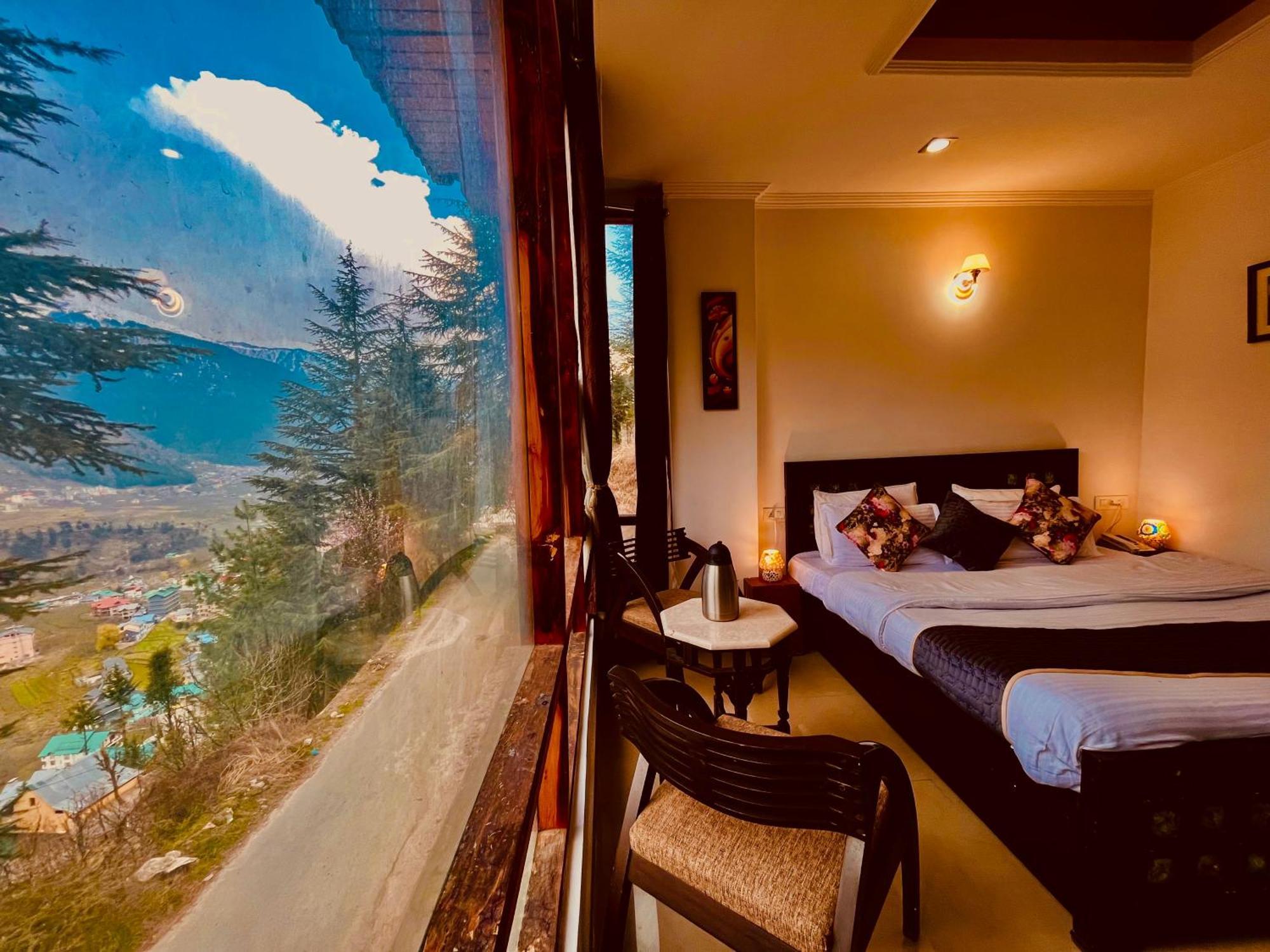 The Manu Emerald # Farmhouse # Top Selling Cottage In Manali # Peaceful Heritage Cozy Stay # Lawn With Bonfire # Most Awarded Bagian luar foto