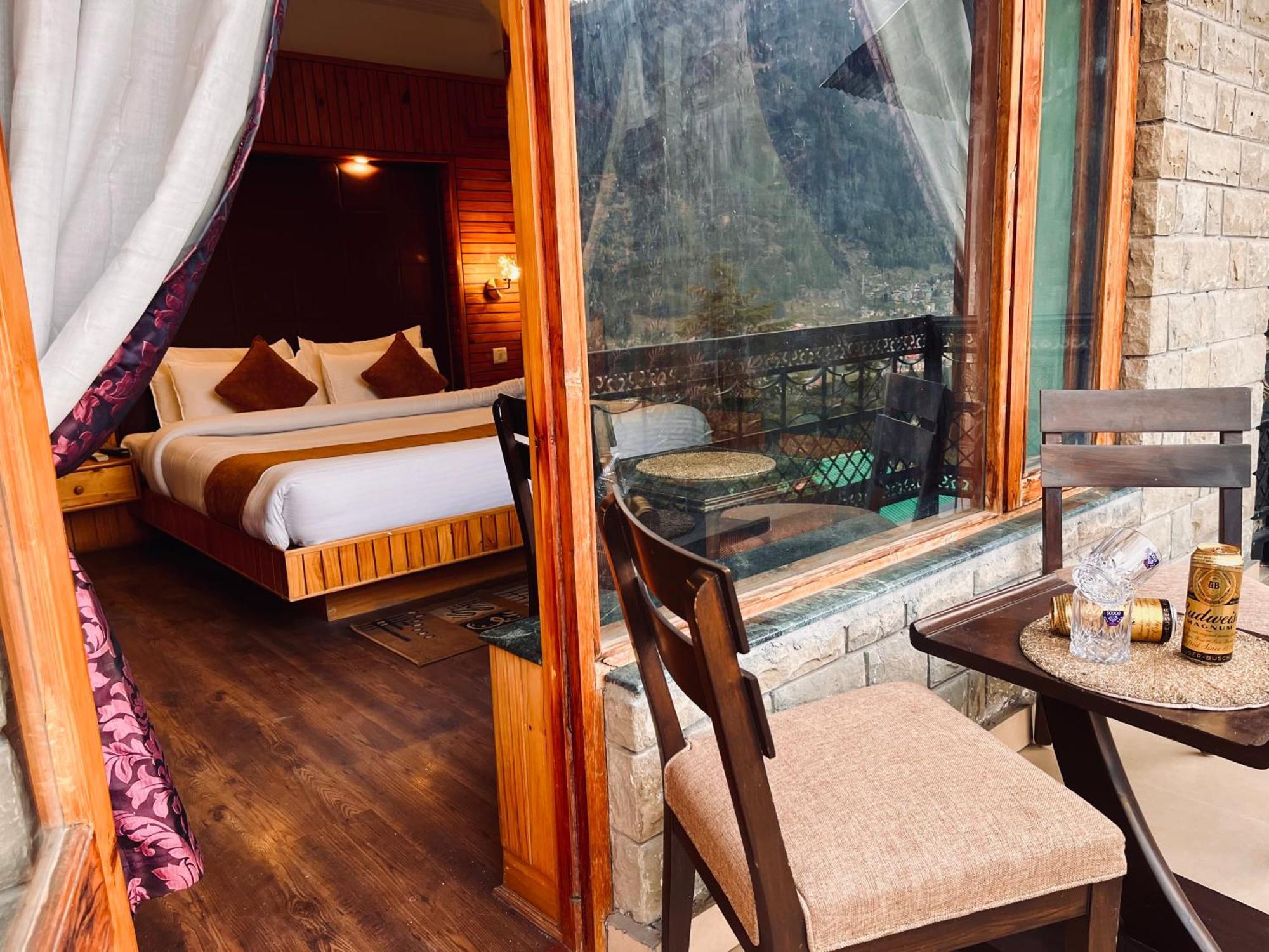 The Manu Emerald # Farmhouse # Top Selling Cottage In Manali # Peaceful Heritage Cozy Stay # Lawn With Bonfire # Most Awarded Bagian luar foto