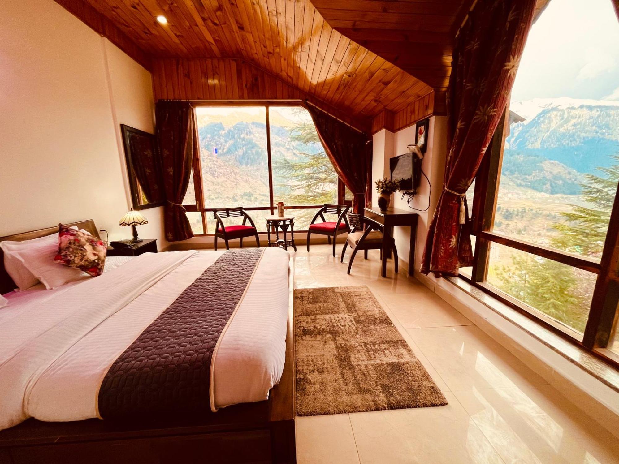 The Manu Emerald # Farmhouse # Top Selling Cottage In Manali # Peaceful Heritage Cozy Stay # Lawn With Bonfire # Most Awarded Bagian luar foto