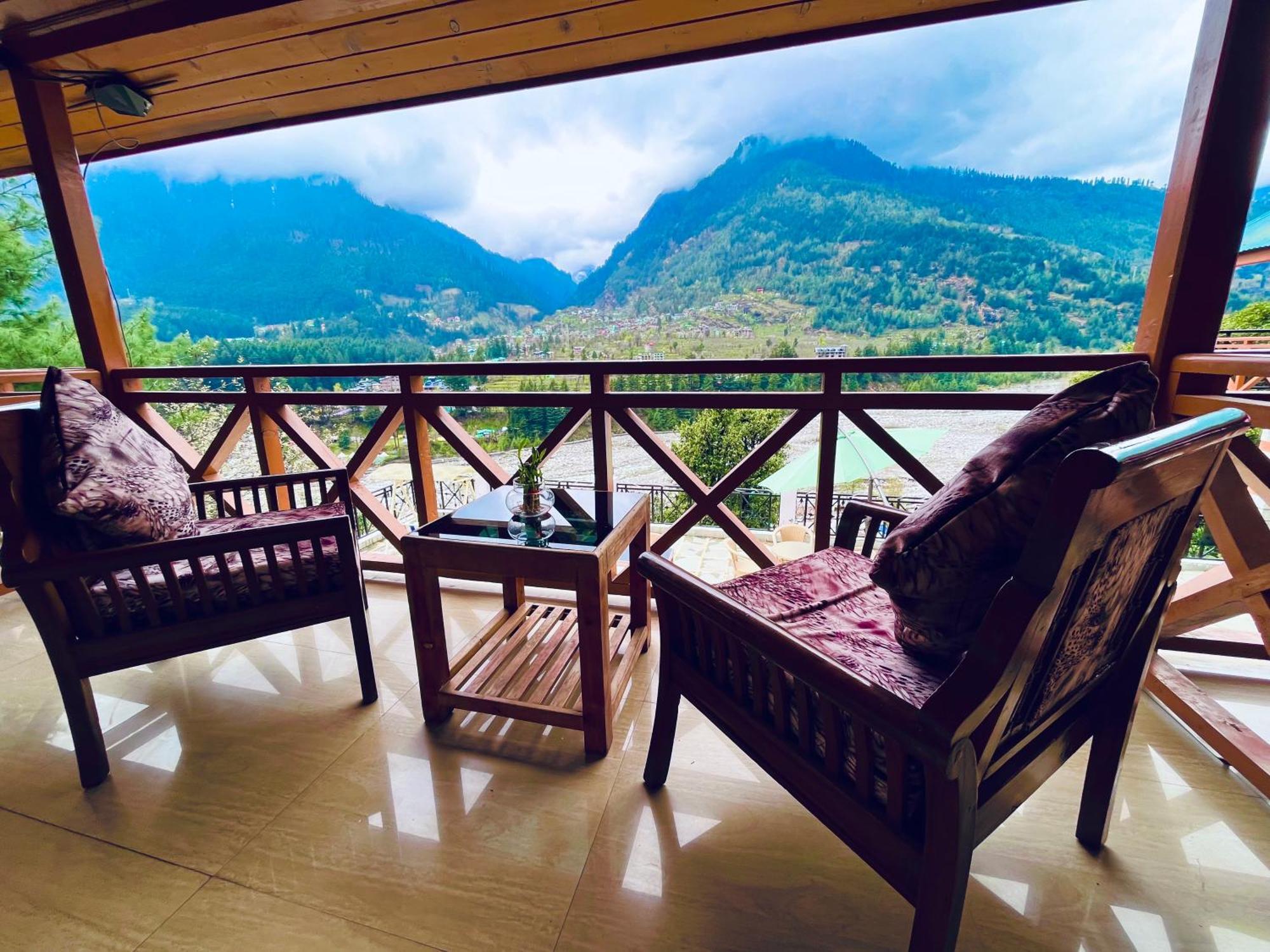 The Manu Emerald # Farmhouse # Top Selling Cottage In Manali # Peaceful Heritage Cozy Stay # Lawn With Bonfire # Most Awarded Bagian luar foto