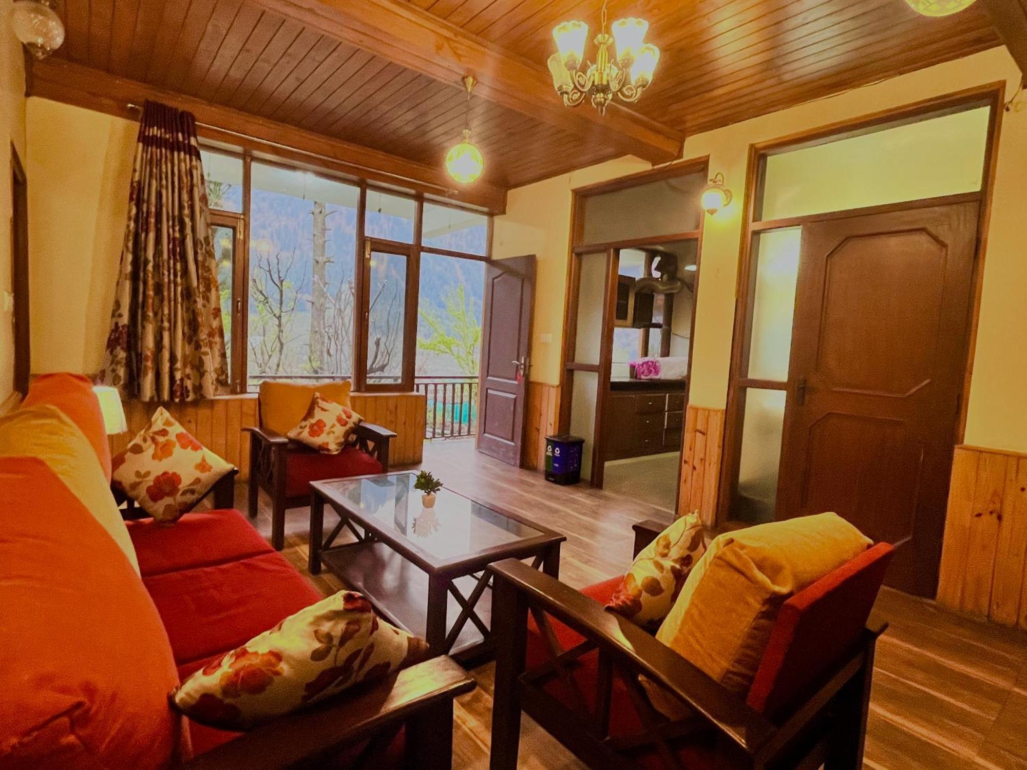The Manu Emerald # Farmhouse # Top Selling Cottage In Manali # Peaceful Heritage Cozy Stay # Lawn With Bonfire # Most Awarded Bagian luar foto