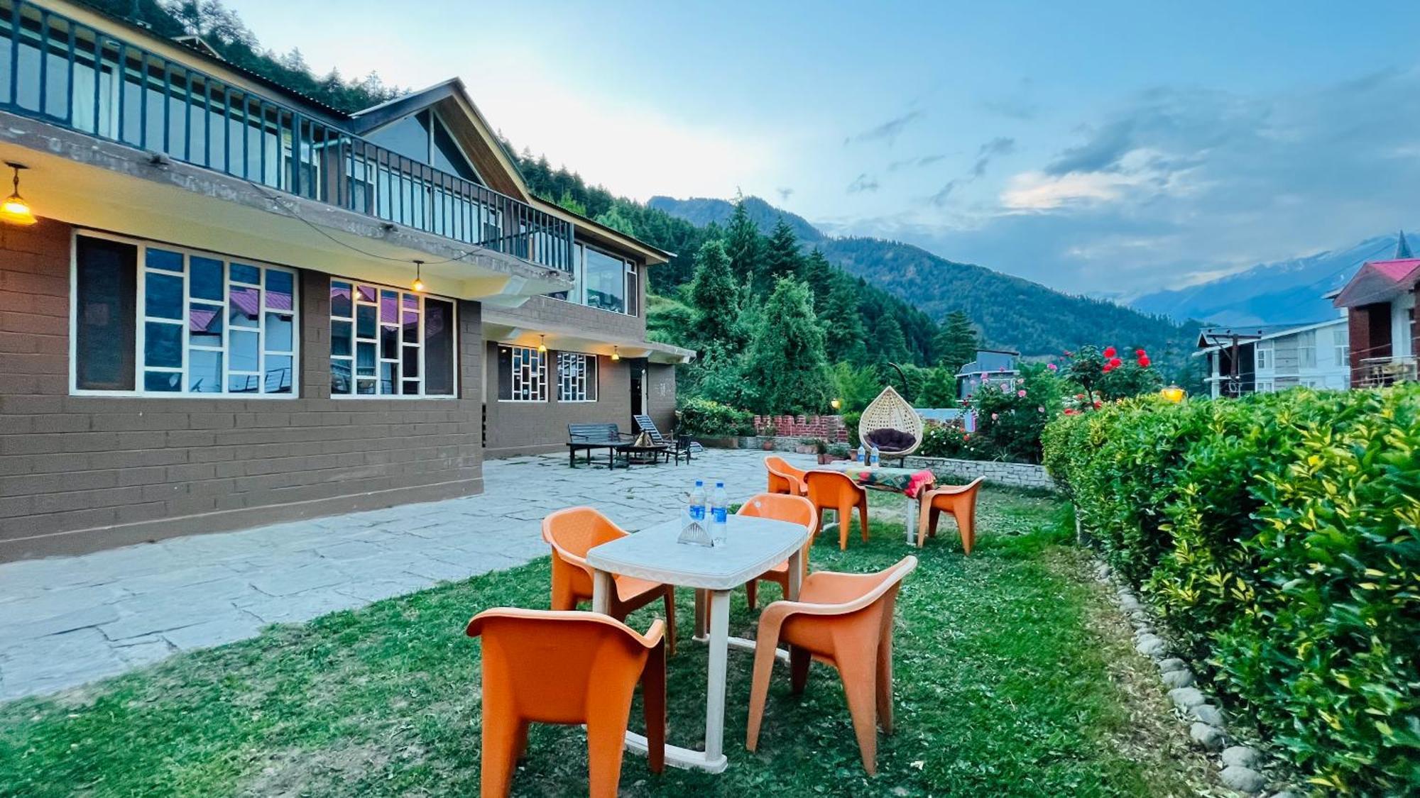 The Manu Emerald # Farmhouse # Top Selling Cottage In Manali # Peaceful Heritage Cozy Stay # Lawn With Bonfire # Most Awarded Bagian luar foto