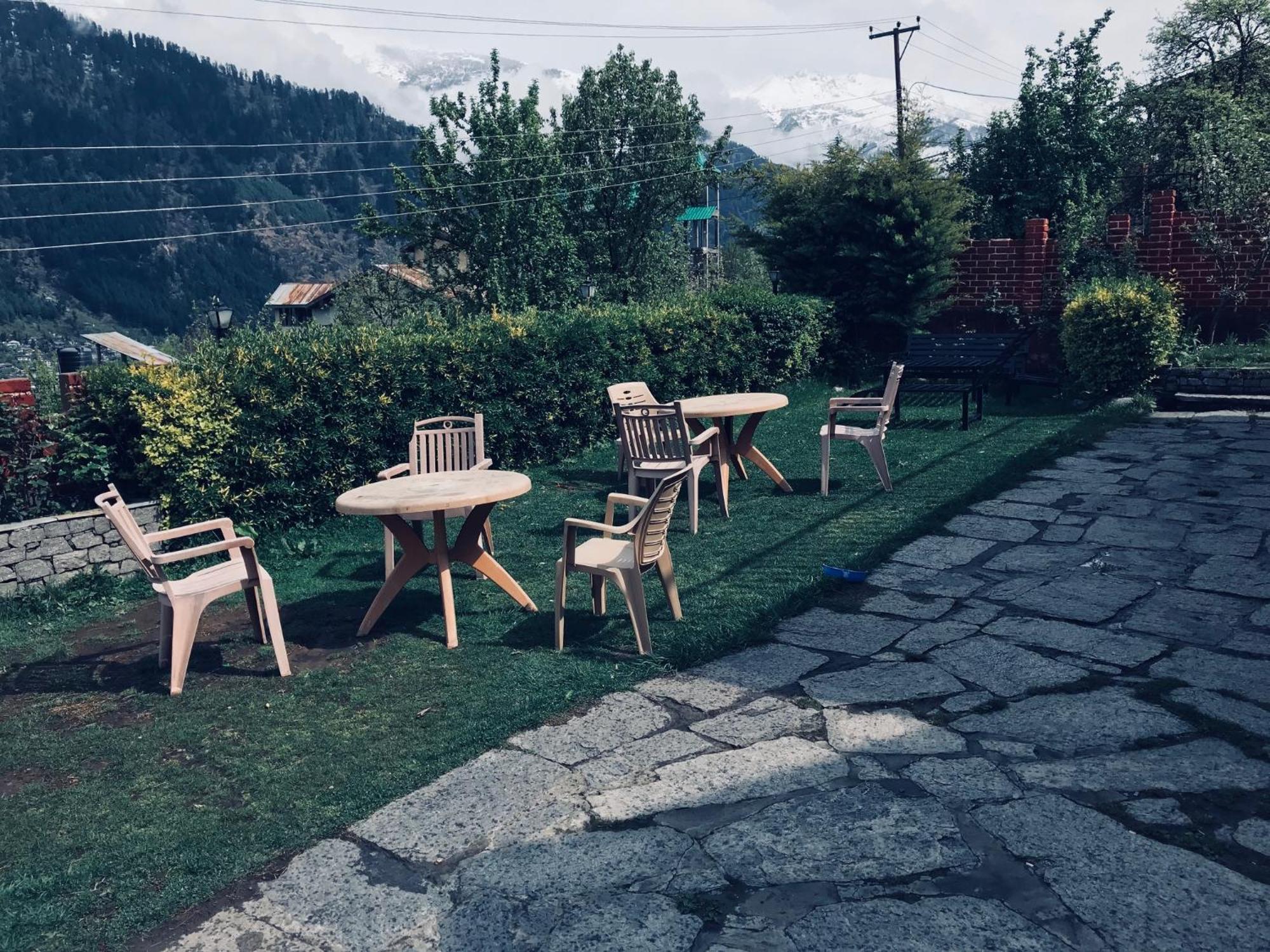 The Manu Emerald # Farmhouse # Top Selling Cottage In Manali # Peaceful Heritage Cozy Stay # Lawn With Bonfire # Most Awarded Bagian luar foto